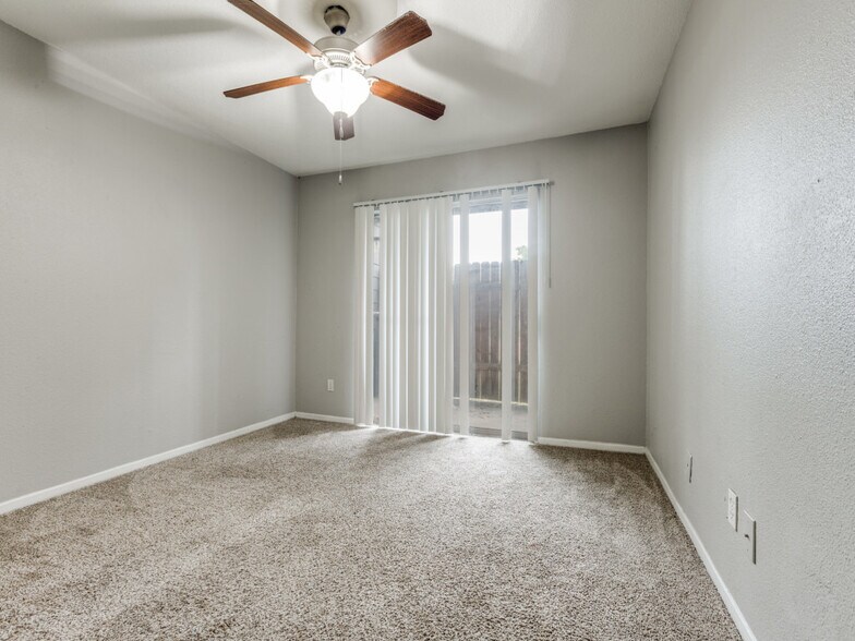 More Photos Of 311 Gladstell St, Conroe Apartments For Sale