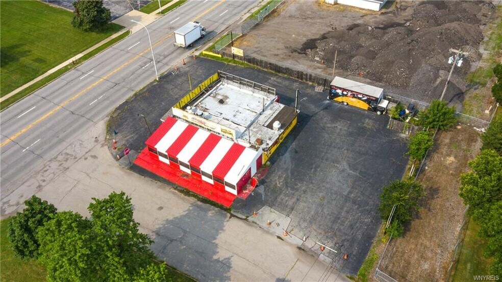 More Photos Of 69 Grand Island Blvd, Tonawanda Fast Food For Sale