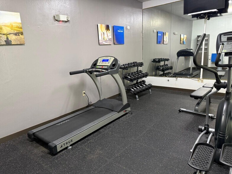More Photos Of 2621 N Columbia St, Milledgeville Hotel For Sale