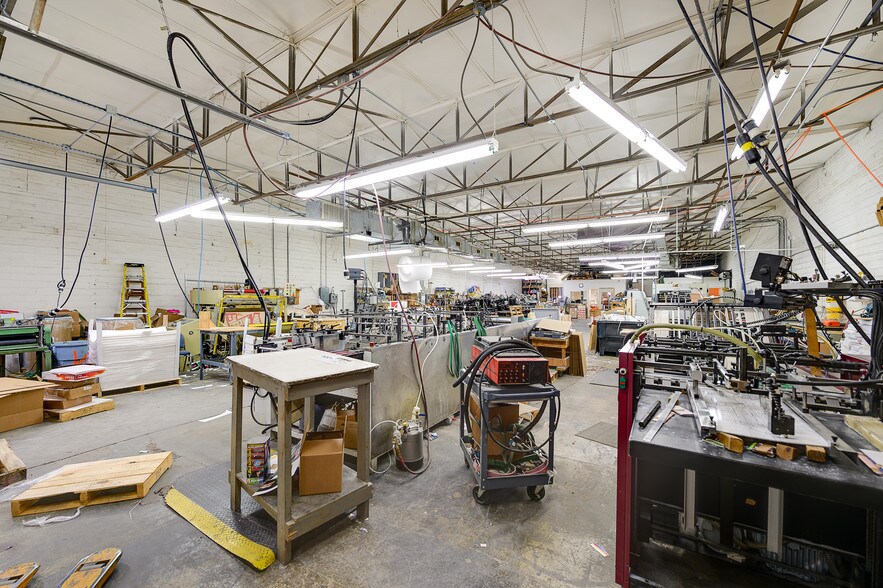 More Photos Of 2154 Irving Blvd, Dallas Light Distribution For Lease