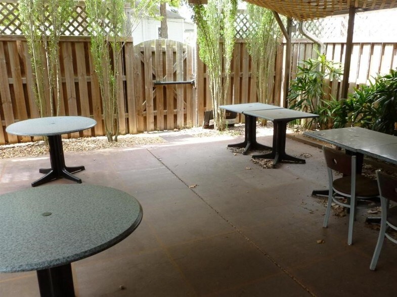 More Photos Of 14960 Main St, Alachua Restaurant For Lease