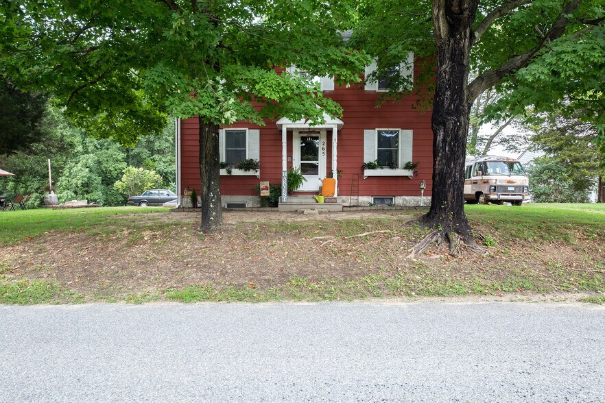 More Photos Of 265 Harrisonville Lake Rd, Pilesgrove Service For Lease