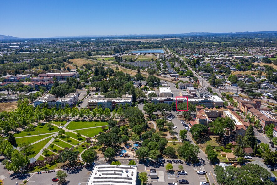 More Photos Of 220 Windsor River Rd, Windsor Apartments For Sale