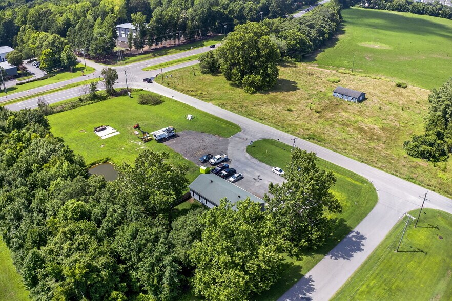 More Photos Of 102 Industrial Blvd, Toano Office For Sale