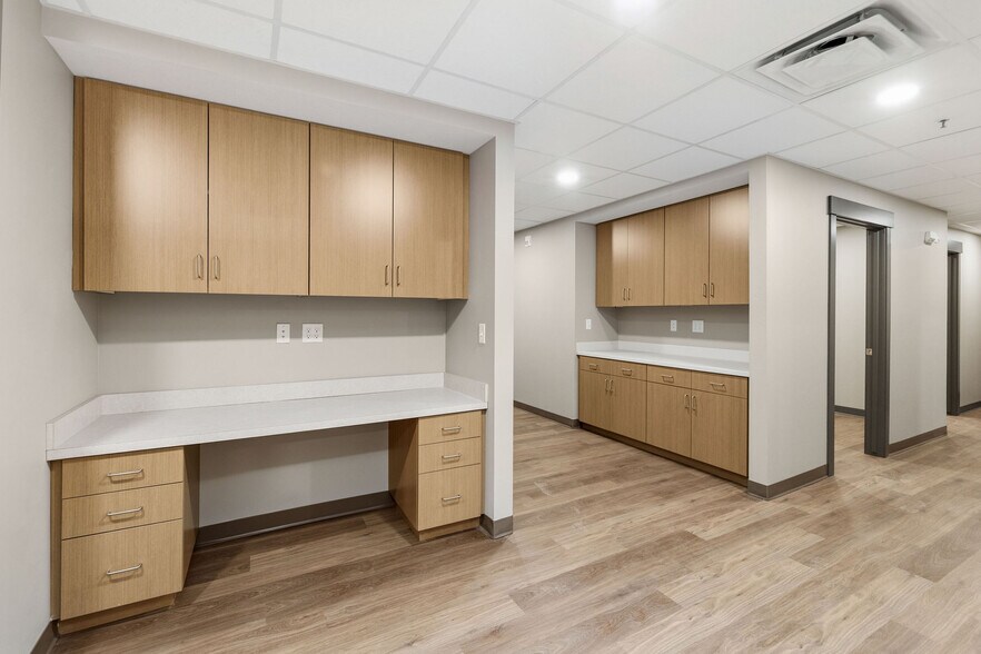 More Photos Of 2277 Fort Union Blvd, Salt Lake City Office For Sale