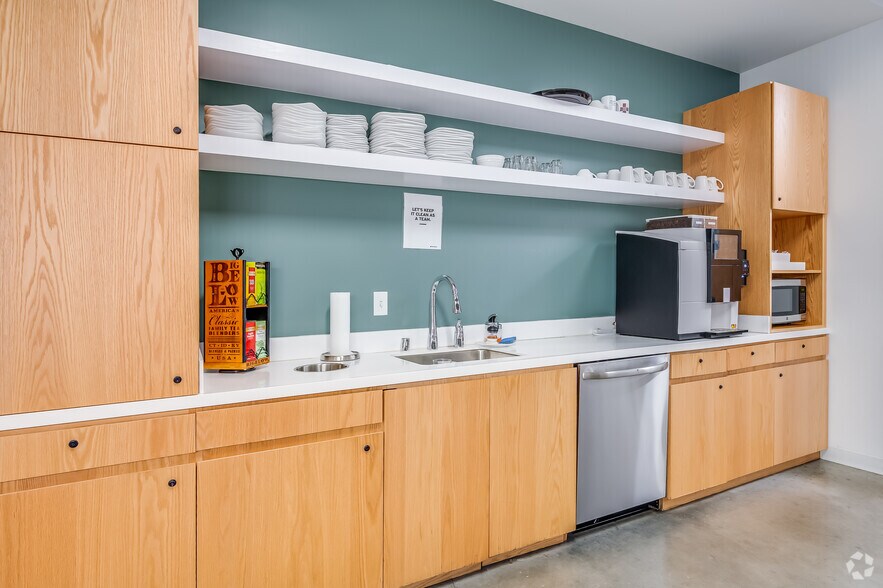 More Photos Of 1433 N Water St, Milwaukee Coworking Space