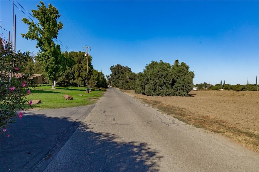 More Photos Of 1425 5th St, Colusa Land For Sale