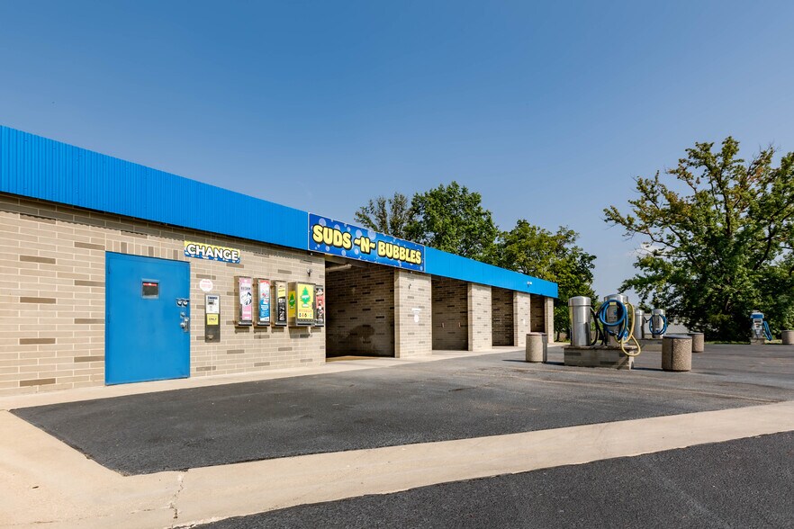 More Photos Of 410 Sherman St, Belleville Carwash For Sale