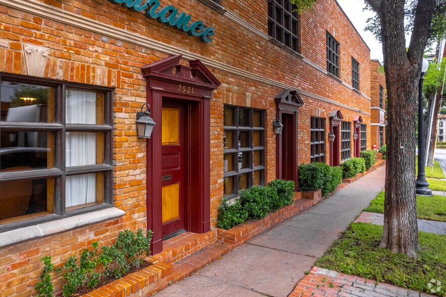 More Photos Of 2521 Cedar Springs Rd, Dallas Office For Lease
