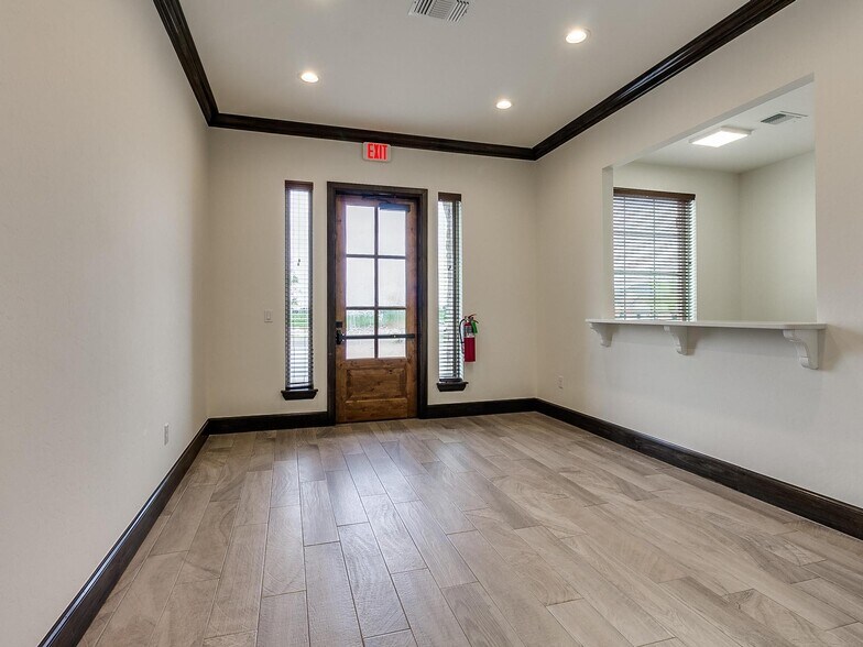 More Photos Of 4331 Adams, Norman Office For Lease