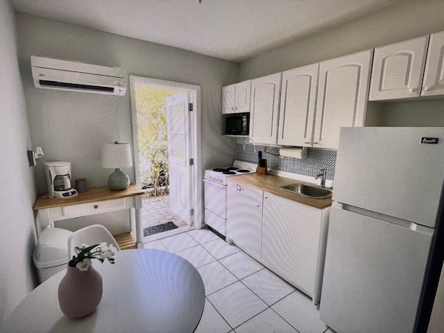 More Photos Of 4145 Bougainvilla Dr, Lauderdale By The Sea Hotel For Sale