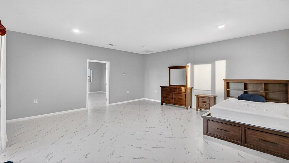 More Photos Of 1850 N FM 866, Odessa Warehouse For Sale