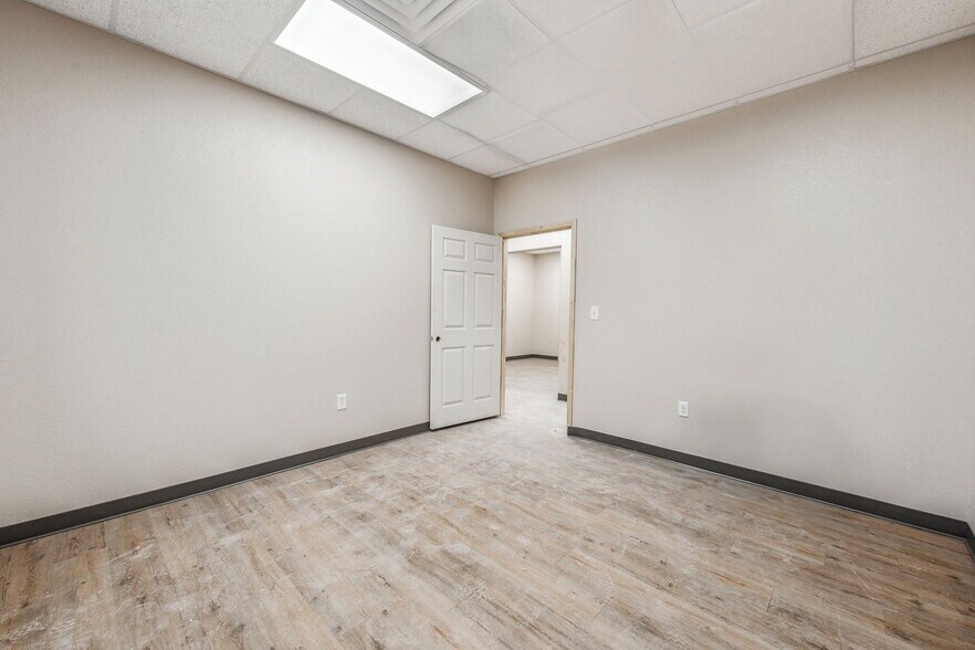 More Photos Of 12113 Jordy Rd, Midland Warehouse For Lease