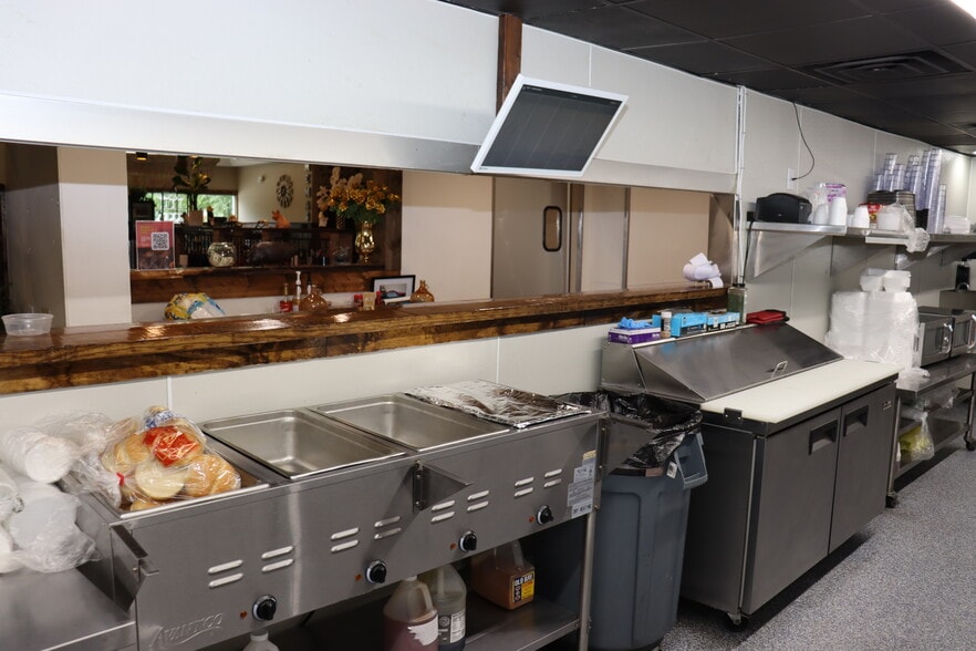 More Photos Of 8232 Market St, Wilmington Freestanding For Sale