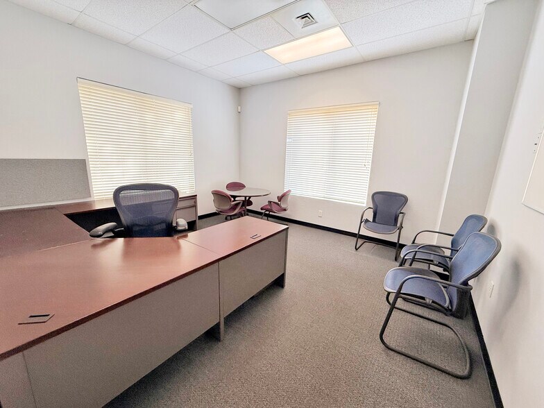 More Photos Of 2529 Commerce Pky, North Port Warehouse For Lease