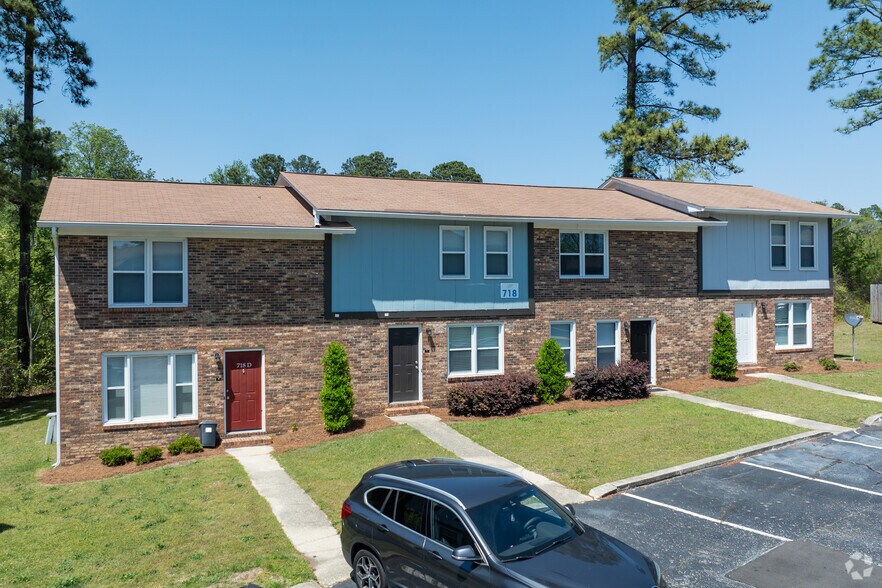 More Photos Of , Fayetteville Multifamily For Sale
