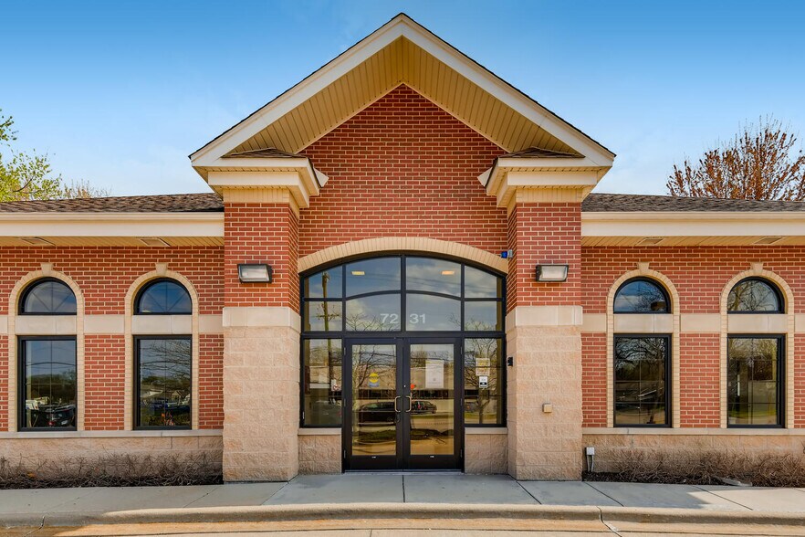 More Photos Of 7231 171ST St, Tinley Park Fast Food For Lease