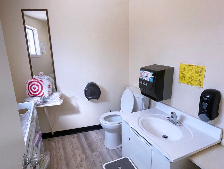 More Photos Of 2806 E 3300 S, Salt Lake City Schools For Sale