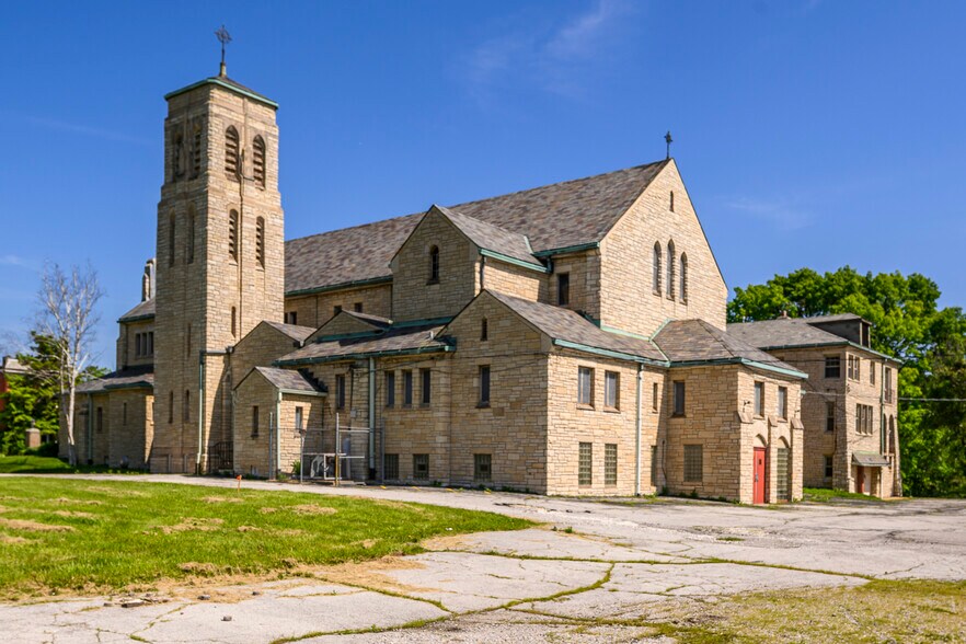 More Photos Of 6300 Minnesota Ave, Saint Louis Religious Facility For Sale