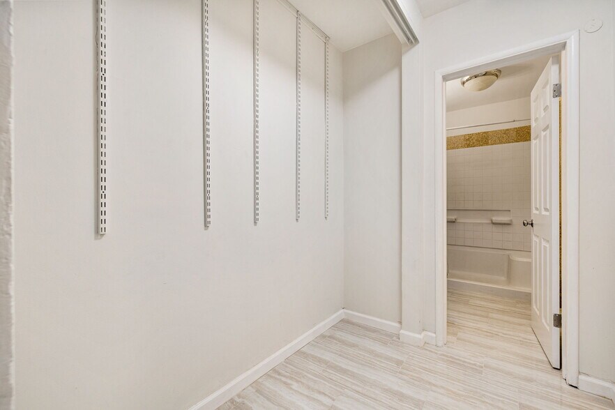 More Photos Of 1425 S Via Soledad, Palm Springs Apartments For Sale