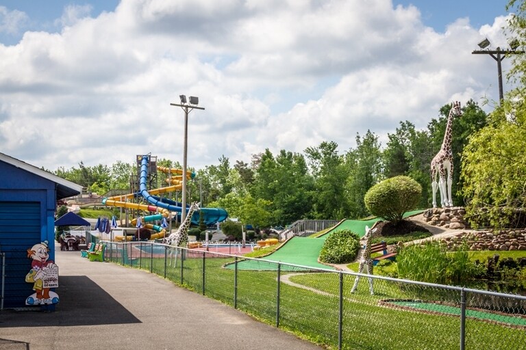 More Photos Of 21 Wilcox Rd, Fulton Amusement Park For Sale