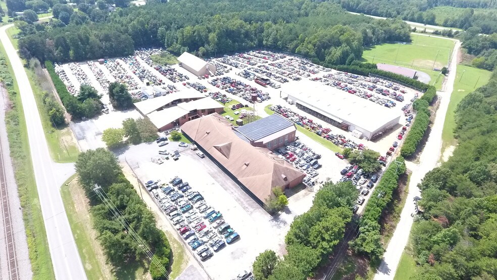 More Photos Of 194 Red Marshall Rd, Pelham Auto Repair For Sale