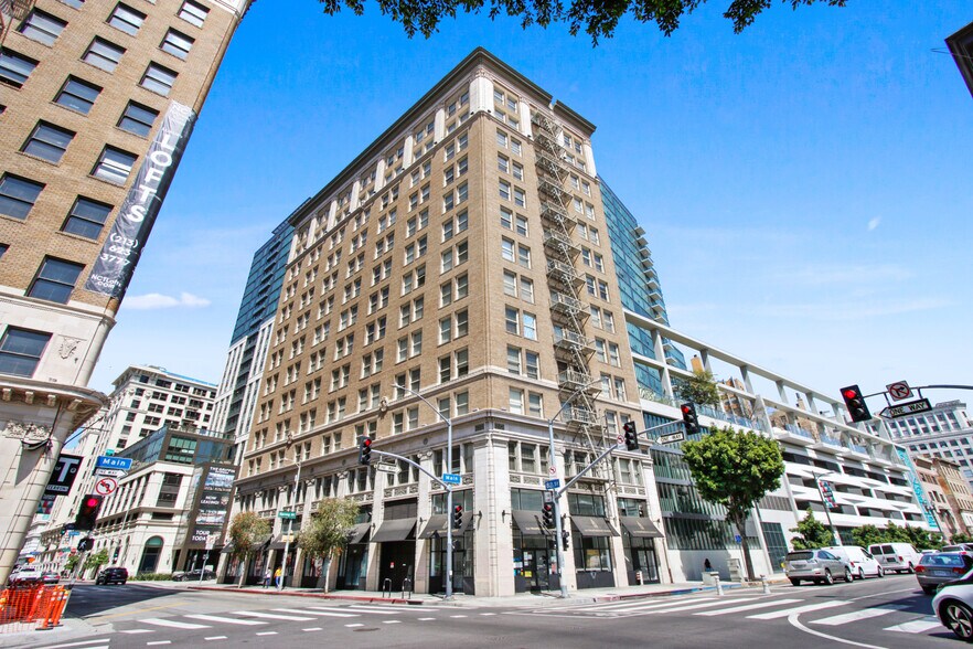 More Photos Of 755 S Spring St, Los Angeles Apartments For Lease