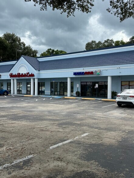 More Photos Of 2100-2140 Michigan Ave, Kissimmee Storefront Retail Office For Lease