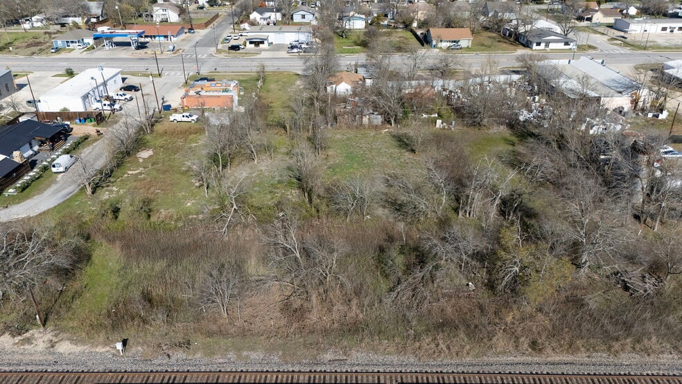 More Photos Of 921 W 2nd St, Taylor Land For Sale