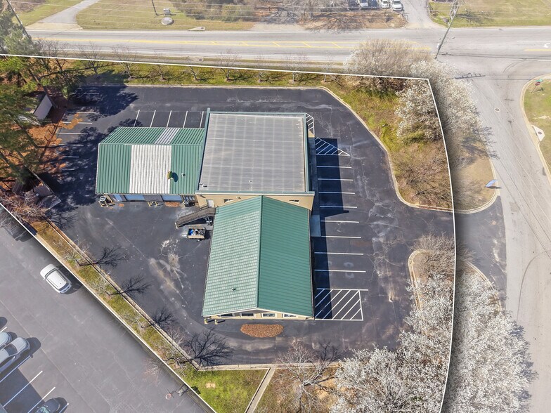 More Photos Of 3190 Industrial Way, Snellville Light Manufacturing For Lease