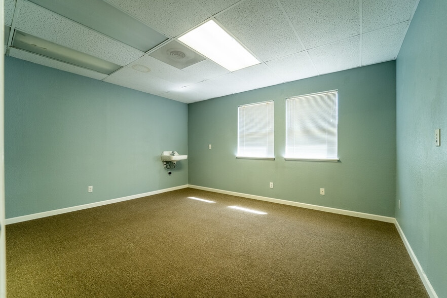 More Photos Of 1215 Plumas St, Yuba City Medical For Sale