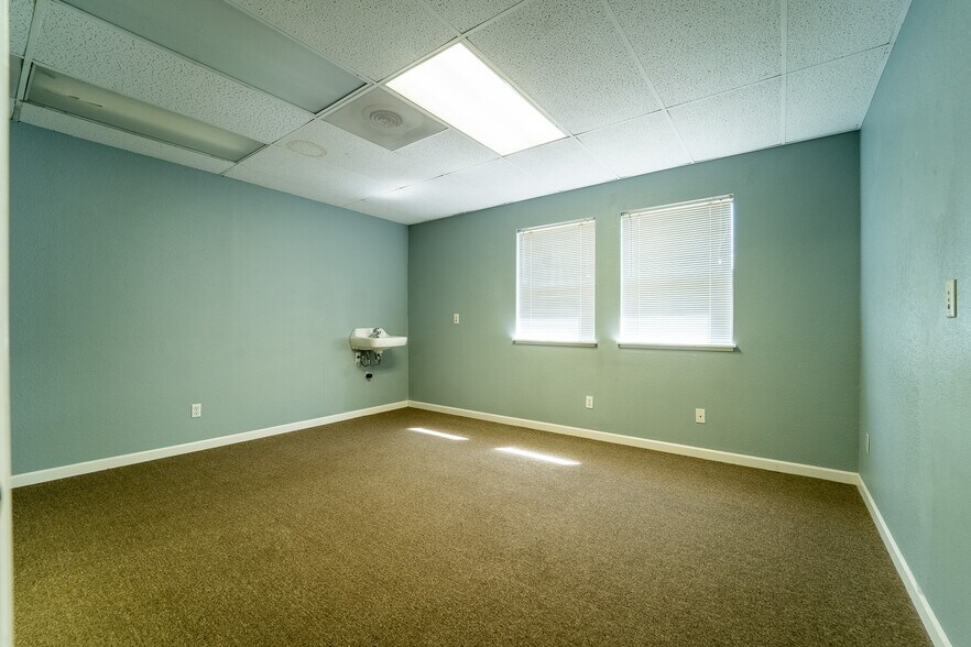 More Photos Of 1215 Plumas St, Yuba City Medical For Lease