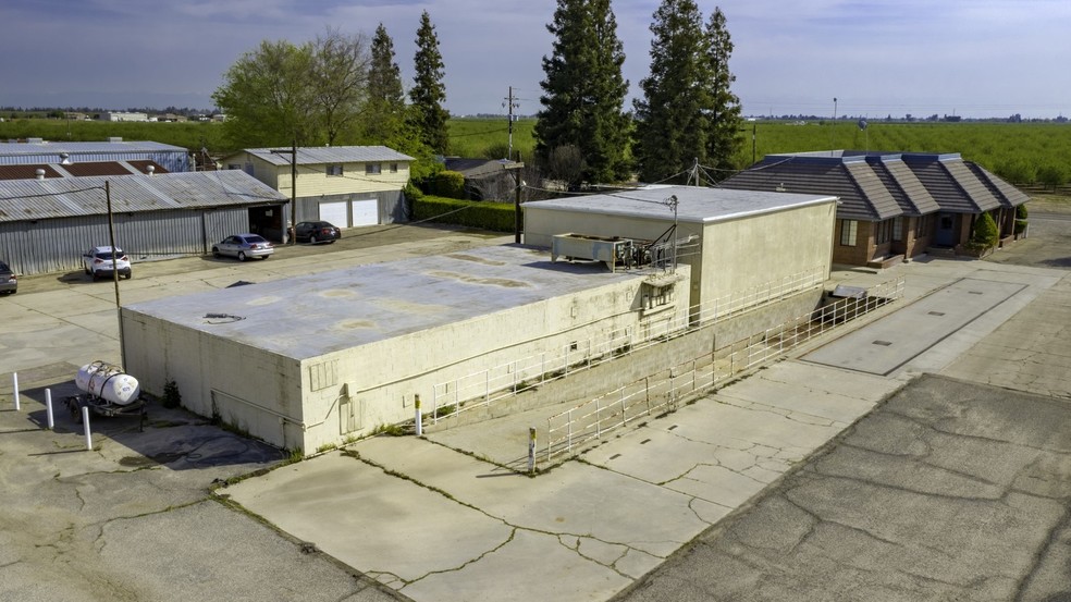 More Photos Of 8008 W Shields Ave, Fresno Food Processing For Sale