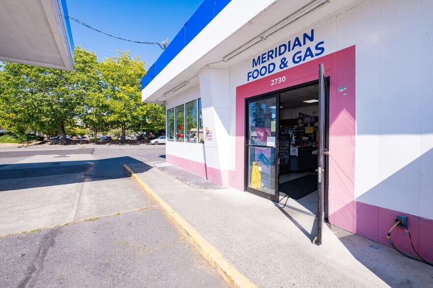 More Photos Of 2730 Meridian St, Bellingham Service Station For Sale