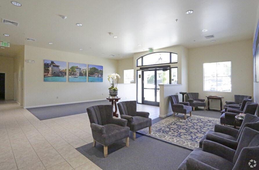 More Photos Of 101 Wilson Rd, Monterey Medical For Lease