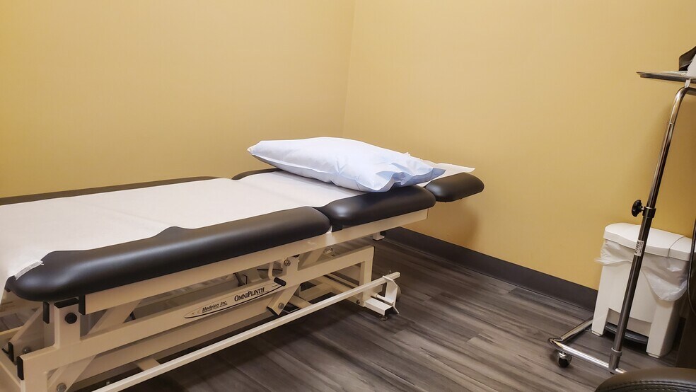 More Photos Of 6638 152A St, Surrey Office For Sale