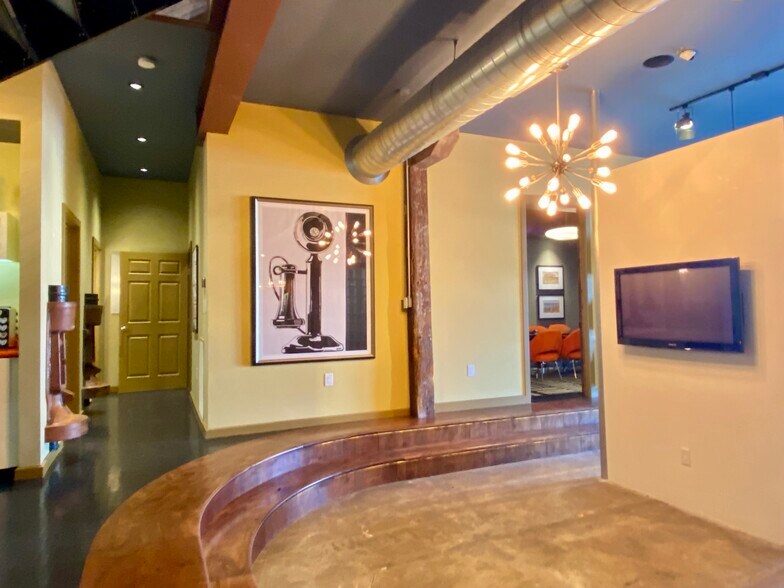 More Photos Of 523 24th St, Galveston Loft Creative Space For Sale