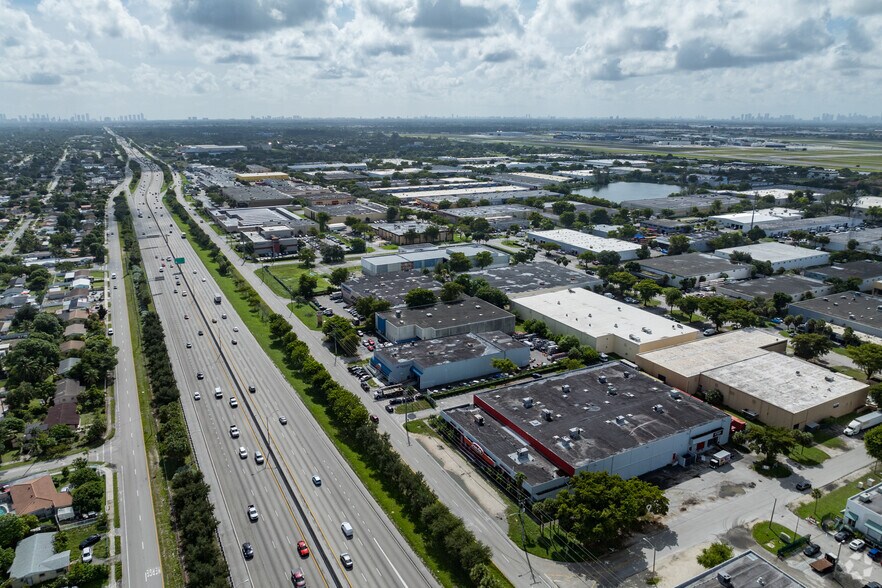 More Photos Of 5240-5260 NW 167th St, Miami Gardens Warehouse For Lease