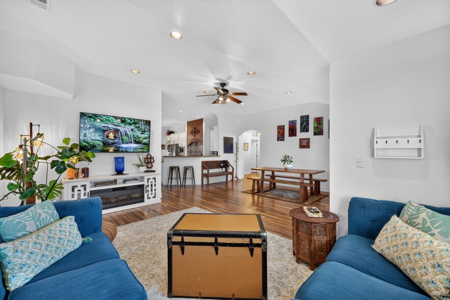 More Photos Of 219 Persifer St, Folsom Specialty For Sale