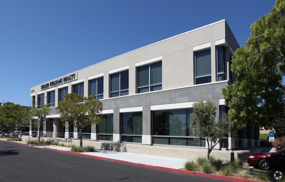 More Photos Of 12750 High Bluff Dr, San Diego Unknown For Lease