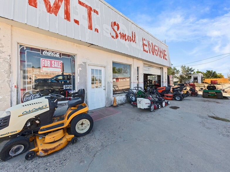 Primary Photo Of 524 Highway 24, Simla Service Station For Sale