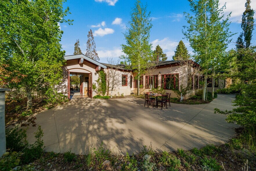 More Photos Of 4 County Road 124, Hesperus Restaurant For Sale