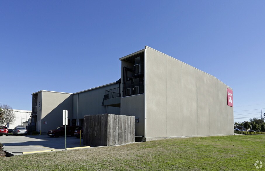 More Photos Of 4203 Williams Blvd, Kenner Office For Sale