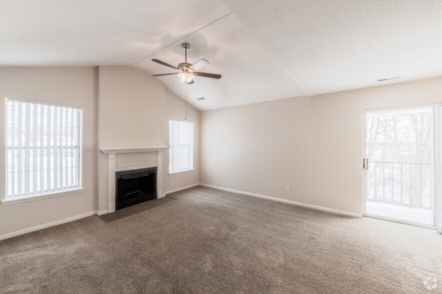 More Photos Of 100 Elena St, Cranston Apartments For Sale