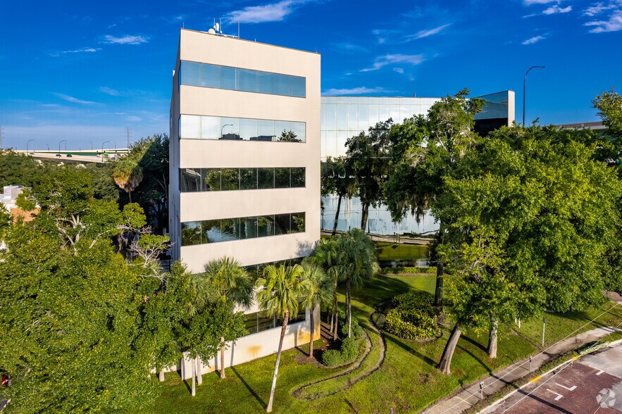 More Photos Of 100 W Lucerne Cir, Orlando Office For Lease