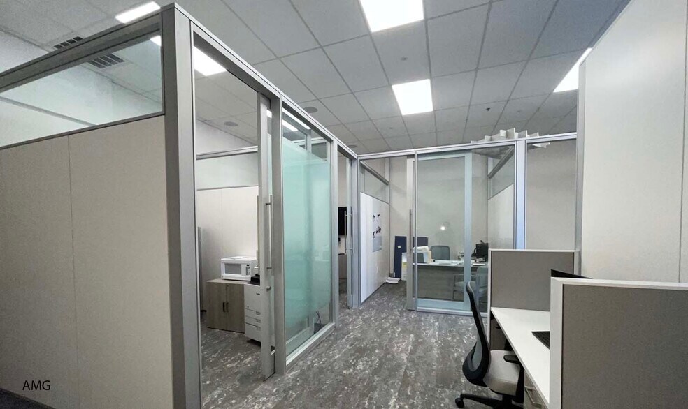 More Photos Of 540 Main St, Hyannis General Retail For Sale