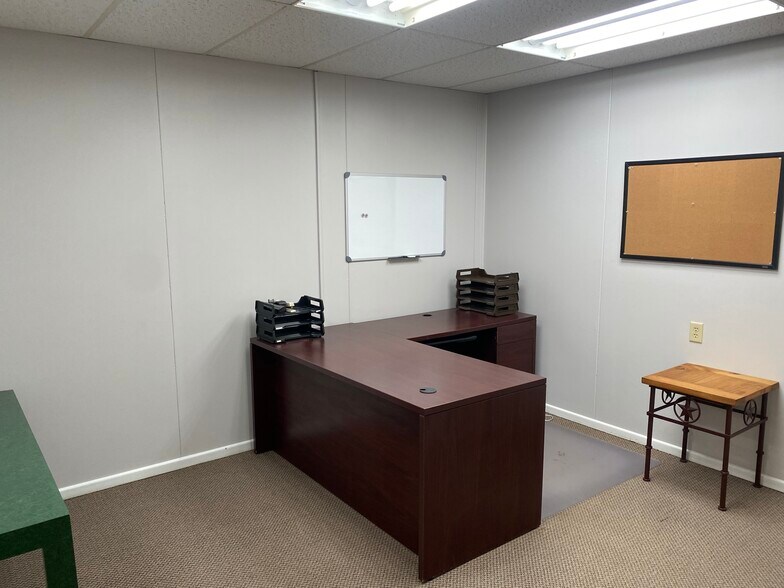 More Photos Of 8051 Seymour Hwy, Wichita Falls Warehouse For Lease