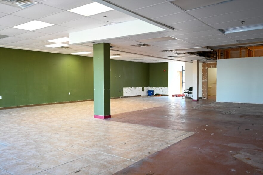 More Photos Of 2125 McComb Rd, Stoughton Unknown For Lease