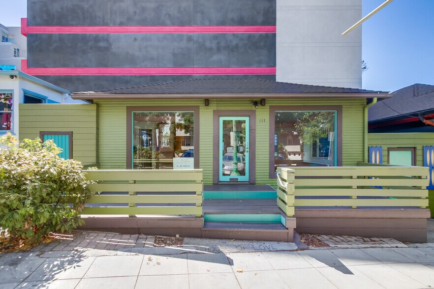 Primary Photo Of 611 W Fir St, San Diego Storefront For Lease