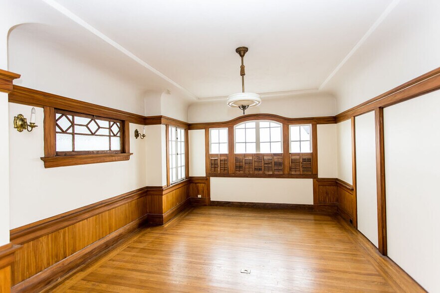 More Photos Of 3225-3227 Lakeshore Ave, Oakland Storefront Retail Office For Sale